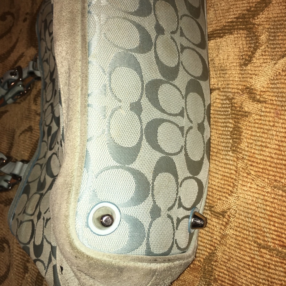 Authentic Coach - Picture 4 of 13